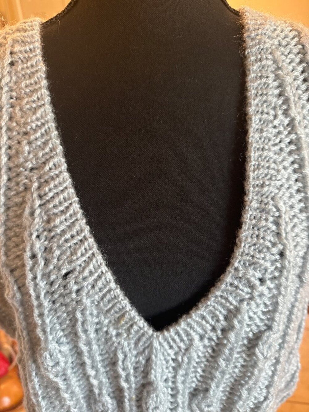 VTG Hand-Knitted Country Craft Oversized Chunky Knit Cable Sweater Vest Cottage - Picture 10 of 10